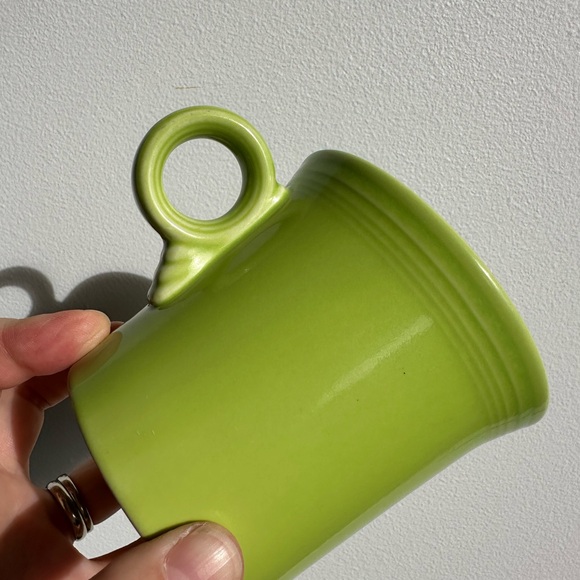 Vintage Fiestaware 8oz classic ring mug
3.5” tall, 3.5” across the top 💚 - Picture 10 of 10